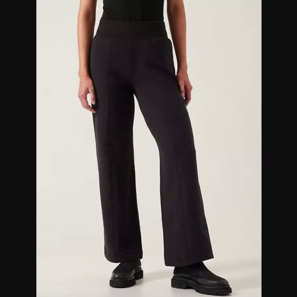 Athleta Retroplush straight leg pant, black, large NWT